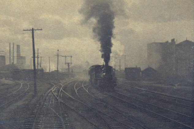 Alfred Stieglitz – Ruka člověka (1902) | © Wikimedia Commons (Wikipedie)